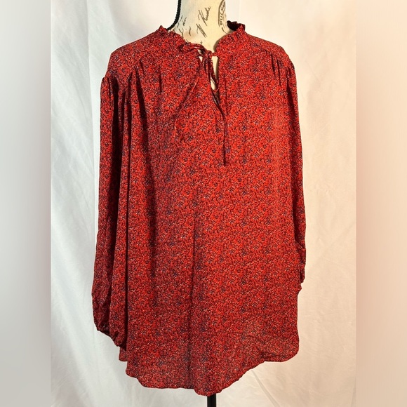 Carolina Belle Red Boxy Blouse with Mandarin Collar ♥️ - Picture 7 of 10